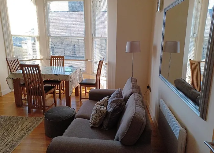 アパート 12 Easby Hall スカーバラ